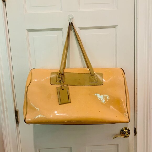 ARCADIA Classic Yellow Embossed Patent Leather Gateway XL Weekender Bag - Picture 13 of 16